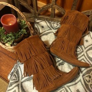 ✖️✖️SOLD✖️✖️Minnetonka tall fringe boots